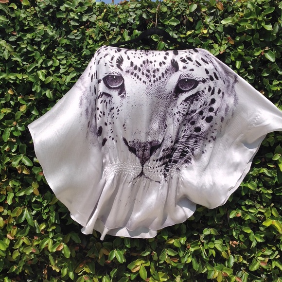 Flowy bebe satin blouse - Picture 3 of 3